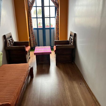 Hostal Cafe Tiana Latacunga Εξωτερικό φωτογραφία