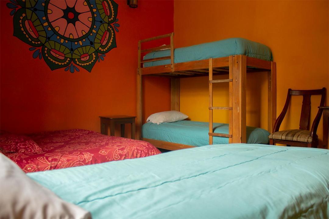 Hostal Cafe Tiana Latacunga Δωμάτιο φωτογραφία